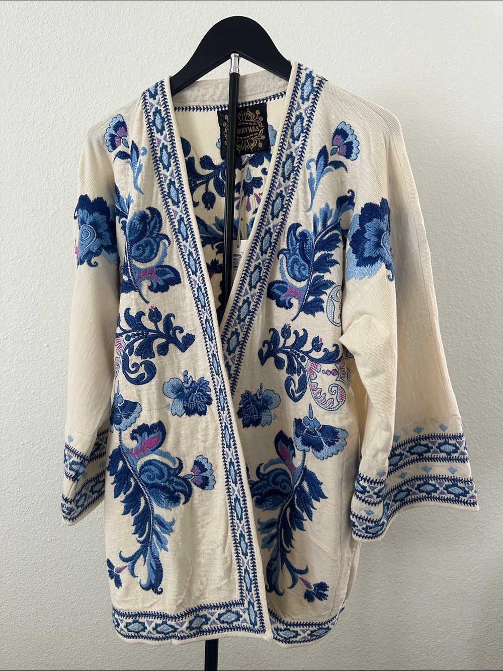Johnny Was BIYA Short Kimono NAIDA Embroidered Cream Cardigan SZ Med NEW - Picture 2 of 6